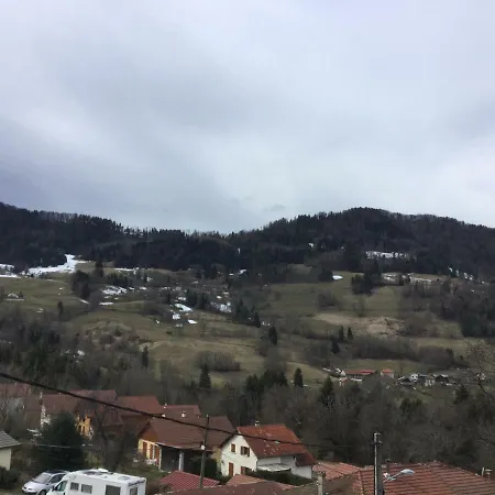 Maison Moyenne Montagne